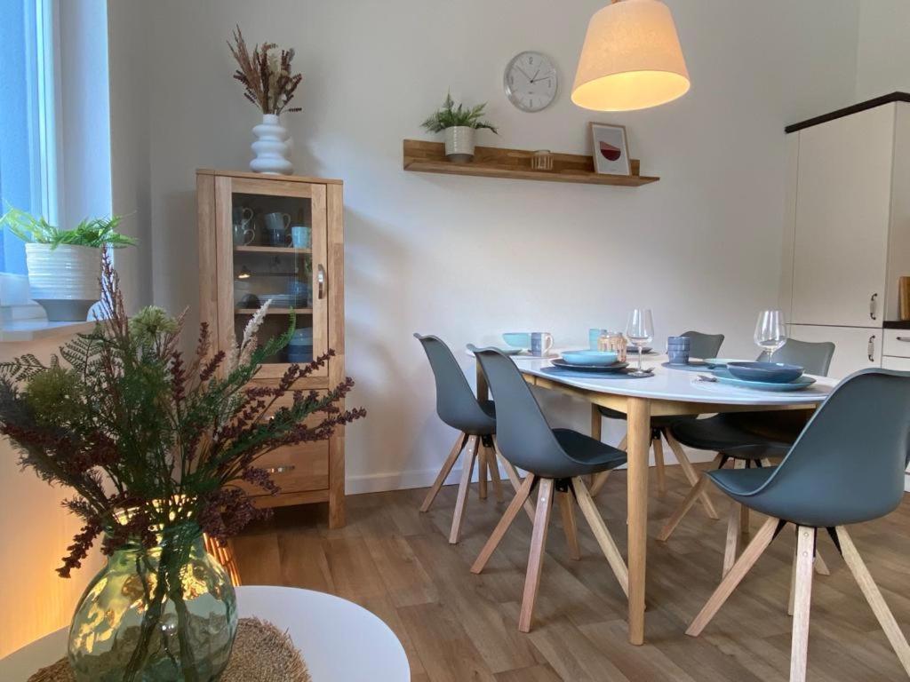 Lietzow Appartementhaus Moewe Haus Moewe - Ferienwohnung 5 "Heringsmoewe" ภายนอก รูปภาพ